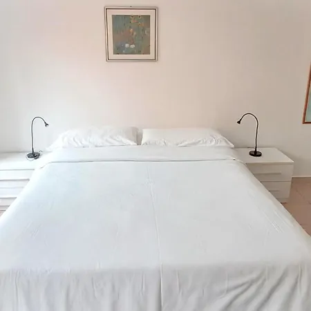 Apartment Centralissimo Tra Duomo E Castello Strategico Per Stazione E Muse -ventilatore A Soffitto- Trento